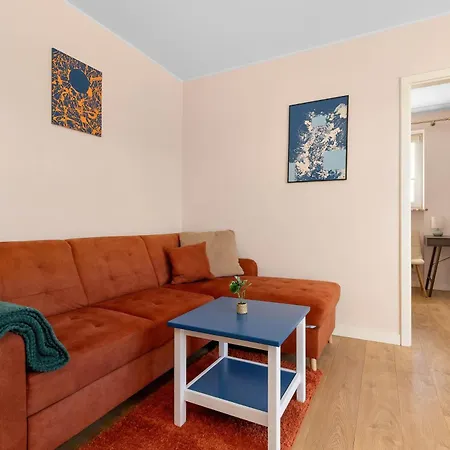 Spacious In With Balcony, Desk And Bathtub By Renters Gdańsk
