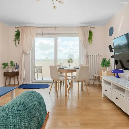Apartmán Spacious In With Balcony, Desk And Bathtub By Renters *